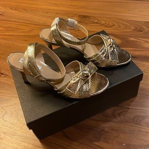 NWT Saks Fifth Avenue Gold Metallic Heels